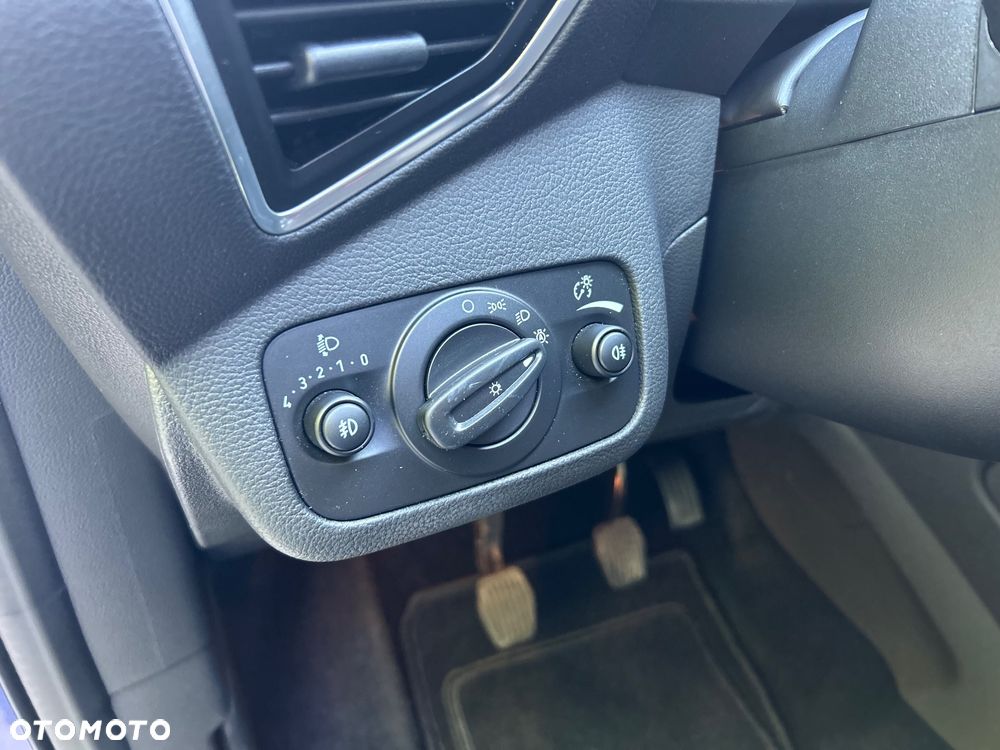 Ford Kuga 2.0 TDCi 2x4 Titanium - 34