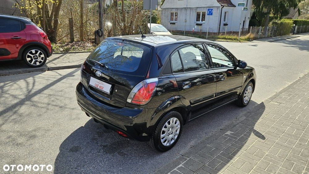 Kia Rio 1.4 Spirit - 9