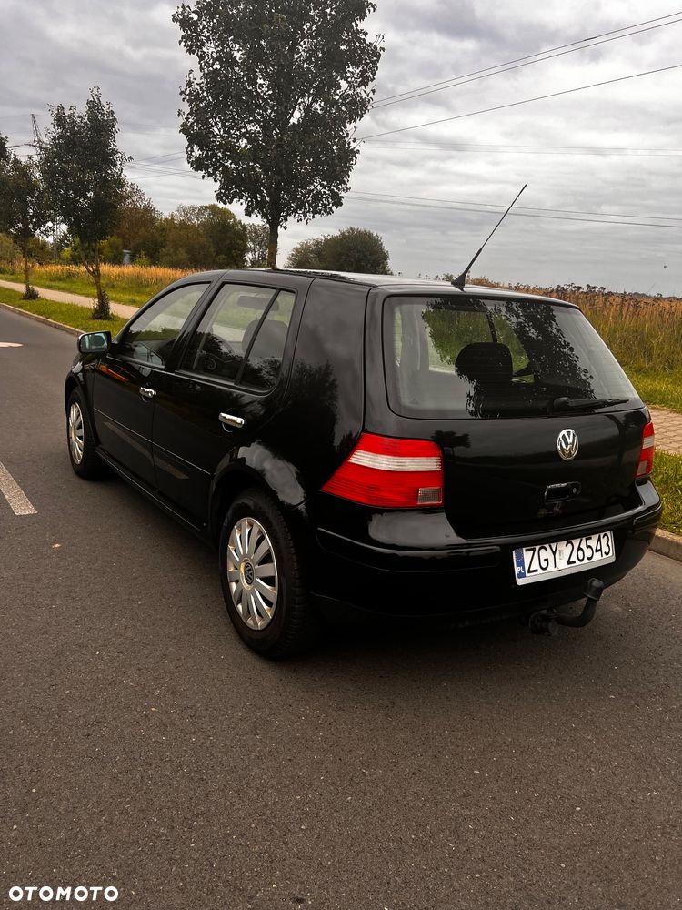 Volkswagen Golf - 4