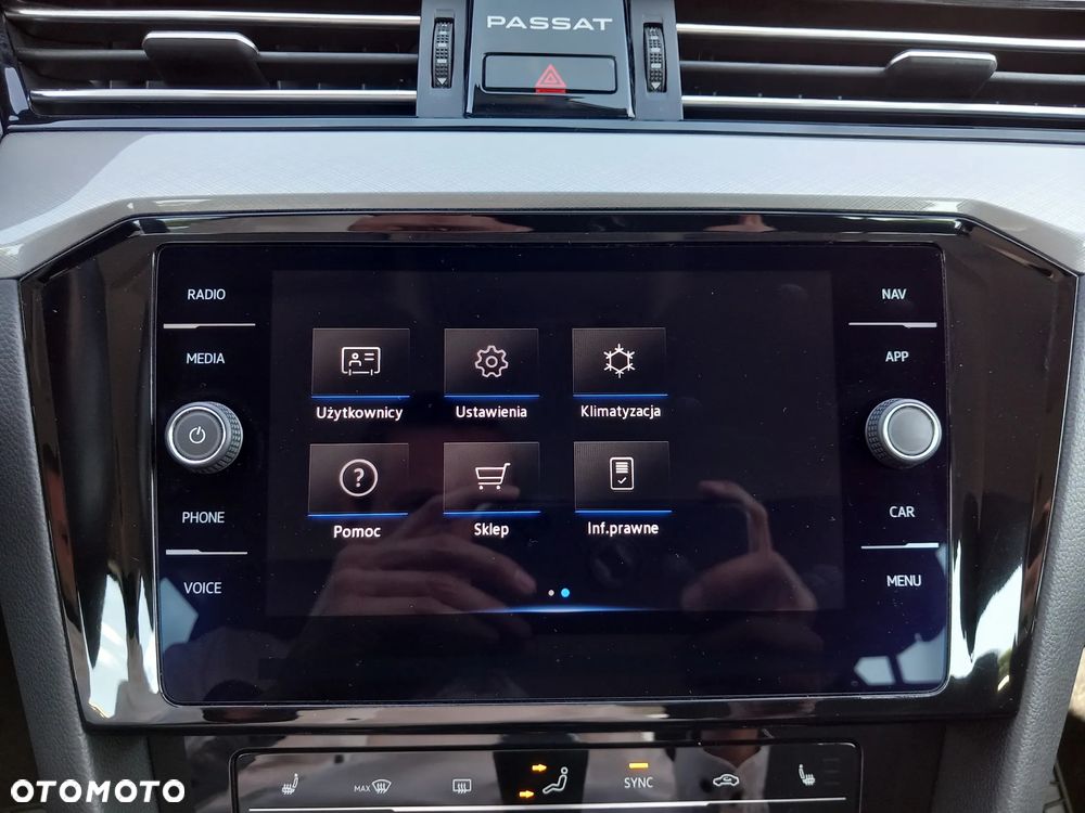 Volkswagen Passat 1.5 TSI EVO Business - 32