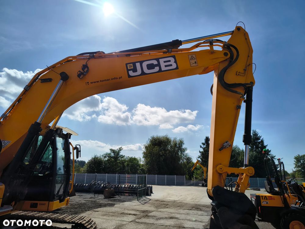 JCB 220x js220 2021R - 17