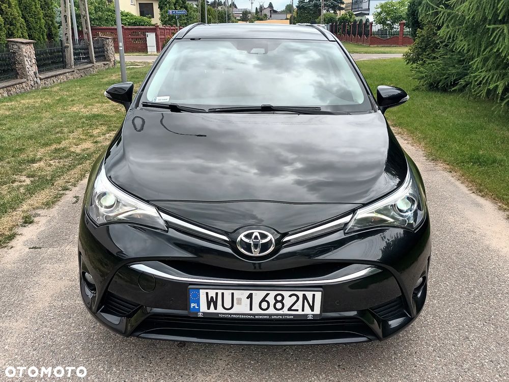 Toyota Avensis 2.0 D-4D Prestige - 11