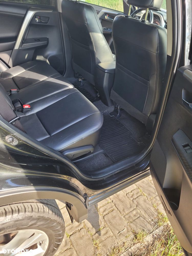Toyota RAV4 2.2 D-4D Premium - 12