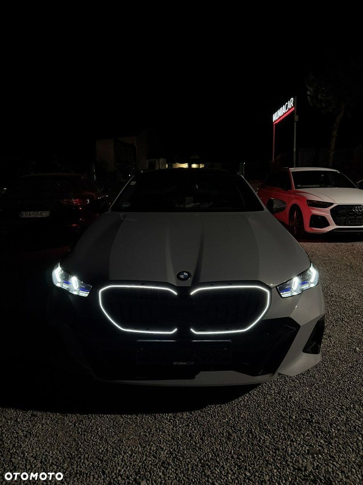 BMW Seria 5 520d xDrive - 5