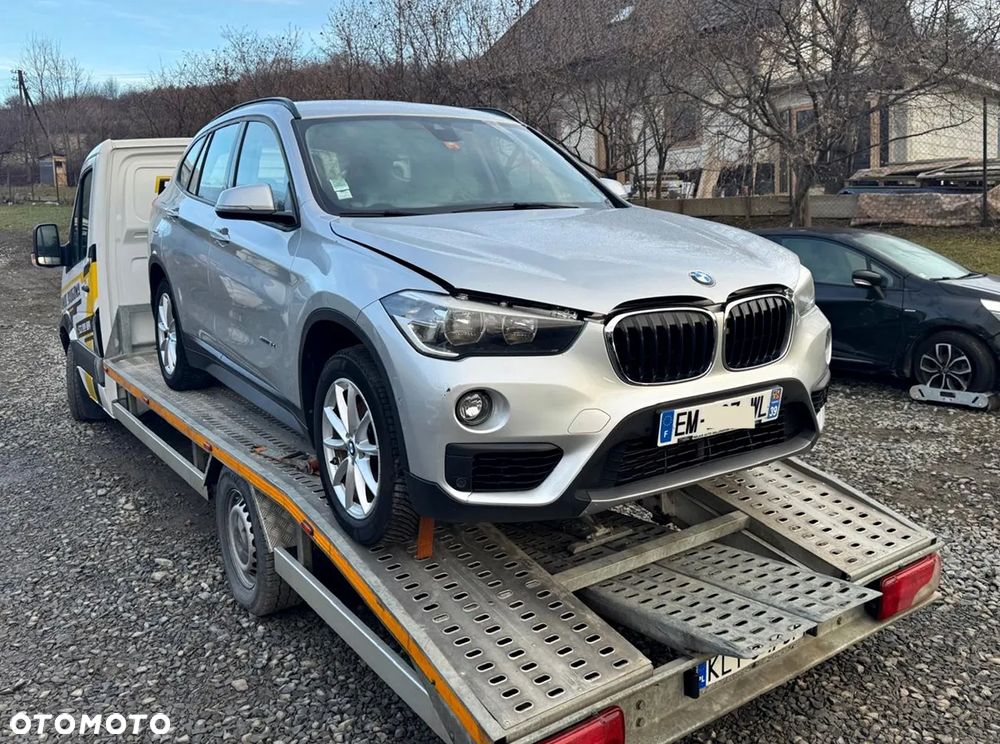 BMW X1 xDrive18d Sport Line - 3