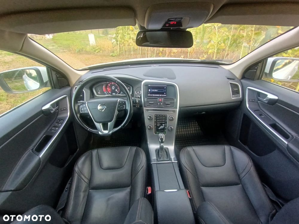 Volvo XC 60 D5 AWD Summum - 19