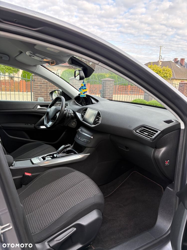 Peugeot 308 1.5 BlueHDi Active Pack Business S&S EAT8 - 17
