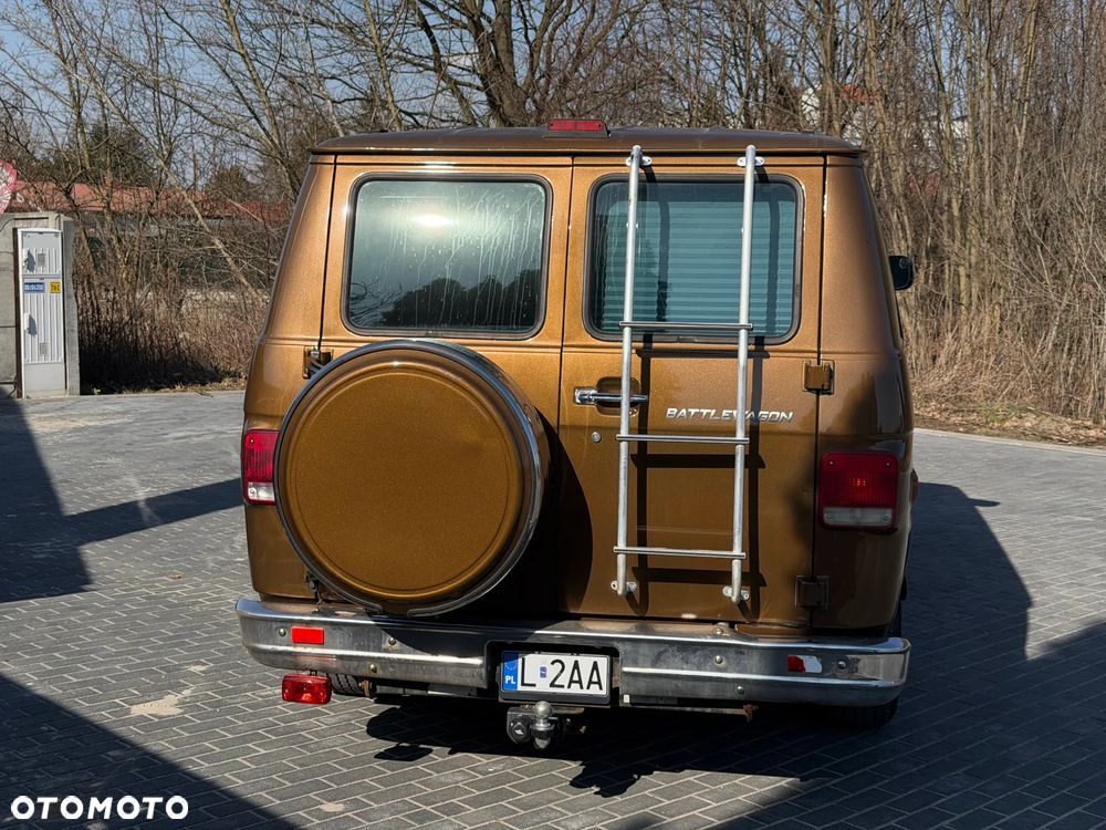 Chevrolet Chevy Van - 5