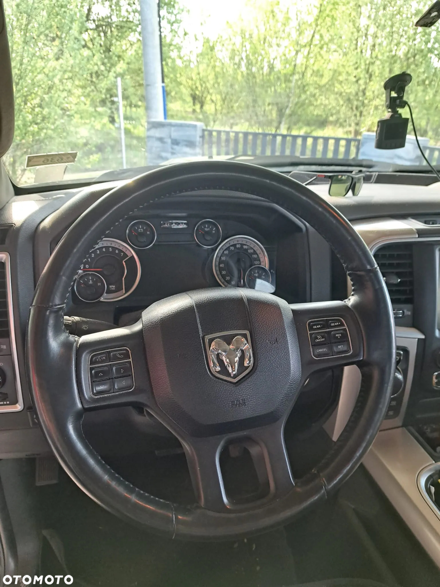 Dodge RAM 1500 5.7 4x4 - 28