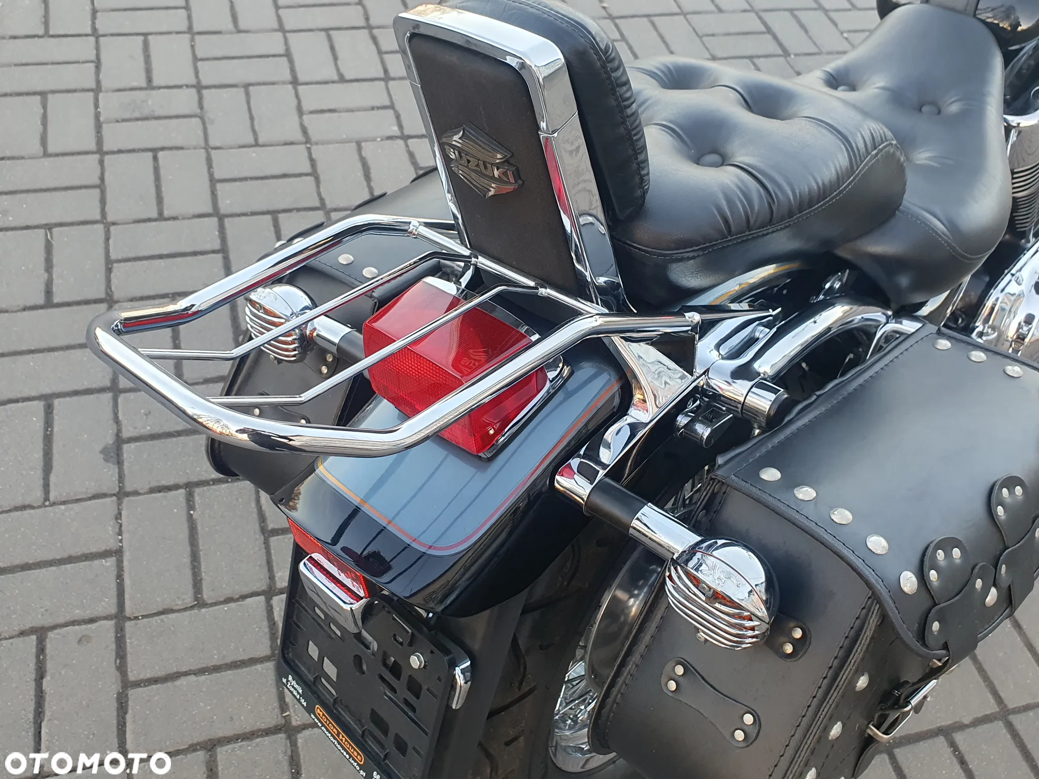 Suzuki Intruder - 22