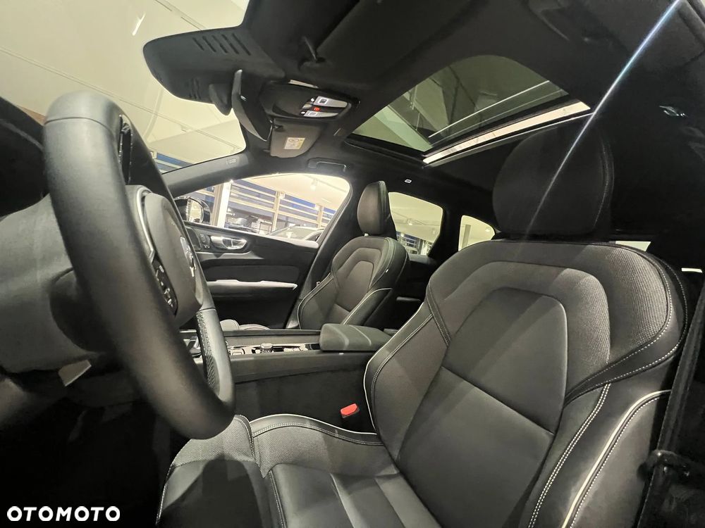 Volvo XC 60 B5 B AWD Ultimate Bright - 18