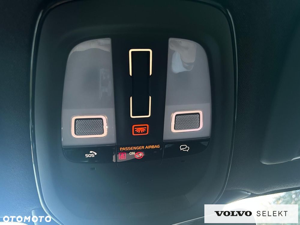 Volvo XC 40 - 35