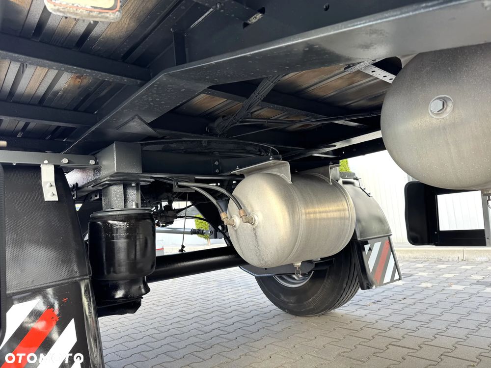 Schwarzmuller Przyczepa burtowa budowlanka 2017 r + Mercedes Actros 26.48 z HDS 2017 r - 32