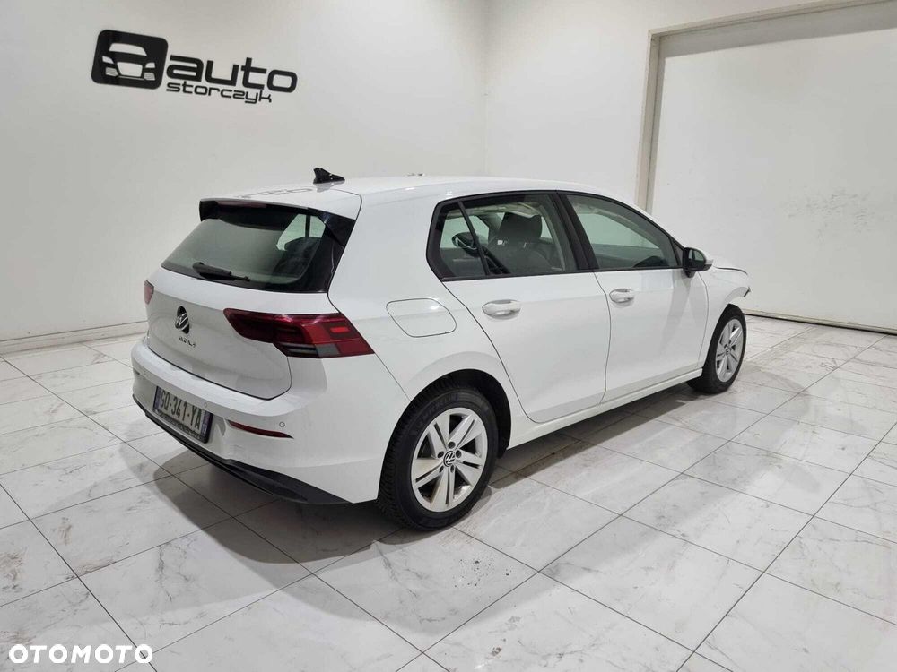 Volkswagen Golf - 1