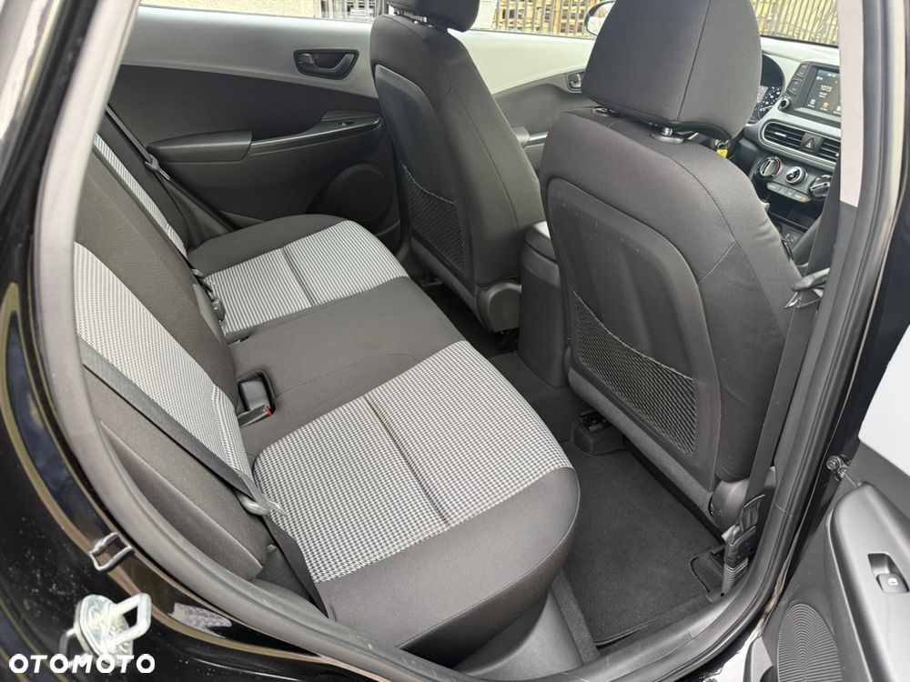 Hyundai Kona - 11