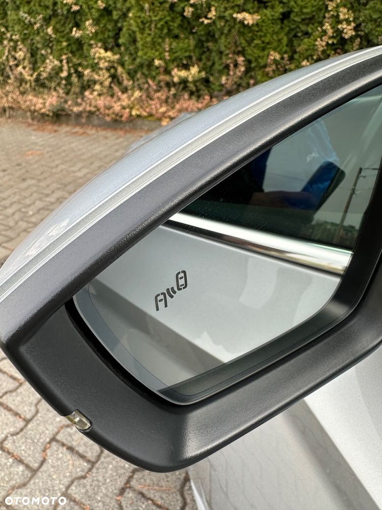 Skoda Superb 2.0 TDI DSG L&K - 36