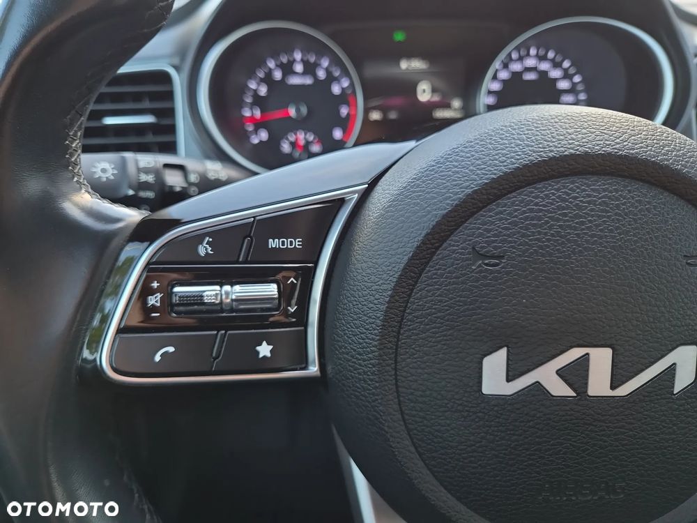 Kia Ceed 1.5 T-GDI M - 16