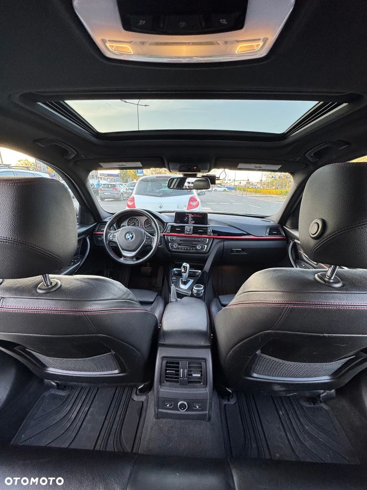 BMW Seria 3 328i xDrive Sport Line - 13