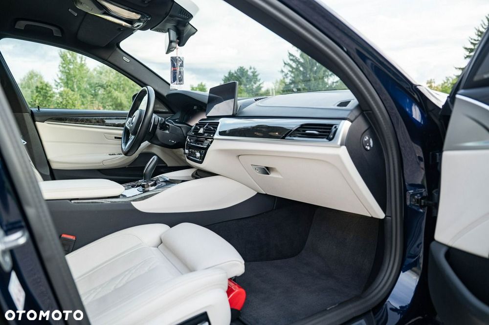 BMW Seria 5 - 24