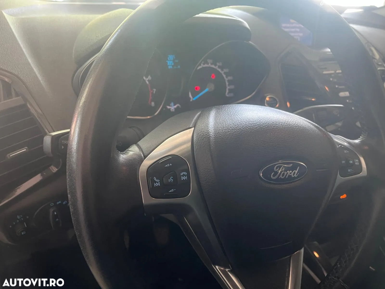 Ford EcoSport - 5