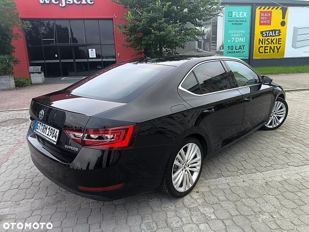 Skoda Superb 2.0 TDI DSG Premium Edition - 19