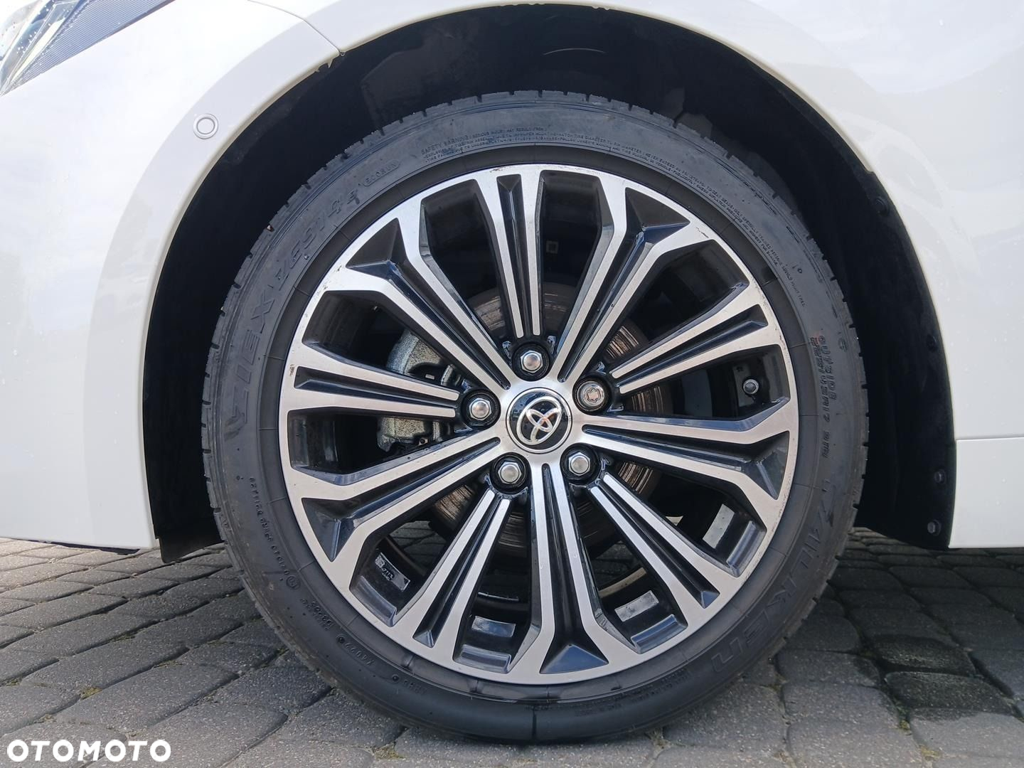 Toyota Corolla 1.8 Hybrid GPF Executive - 28