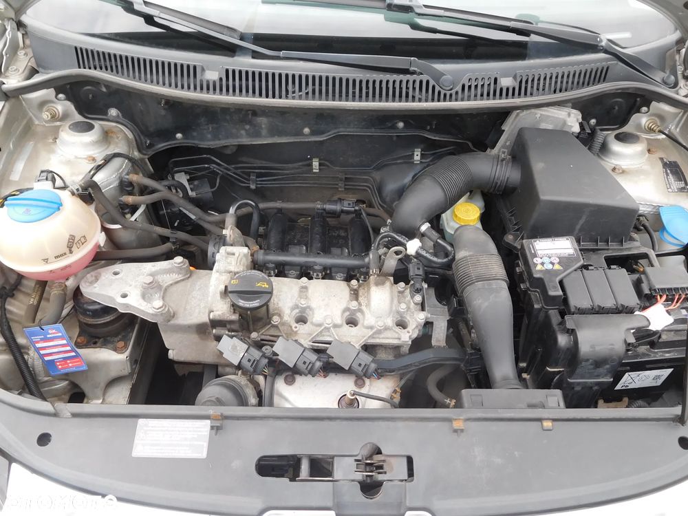 Volkswagen Polo 1.2 Entry - 12
