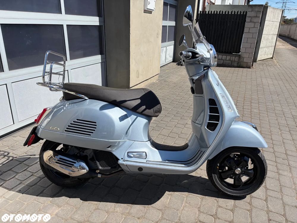 Vespa GTS - 3