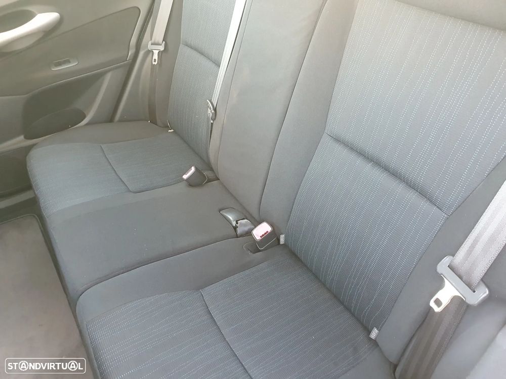 Toyota Auris 1.4 D-4D Gold Edition - 12