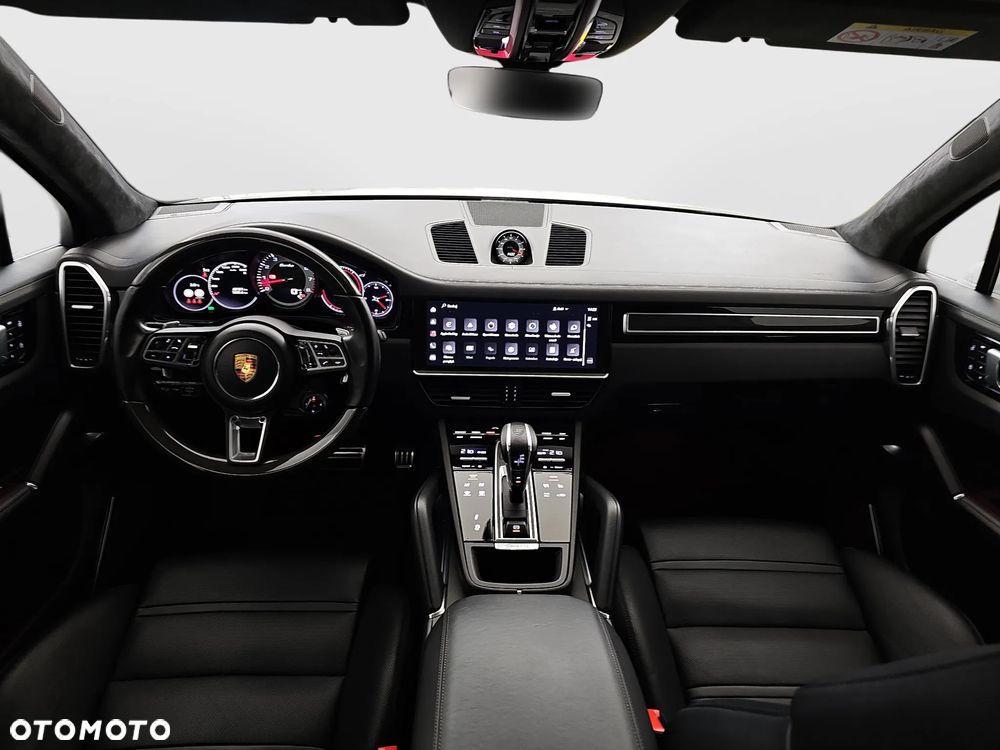 Porsche Cayenne Turbo - 39