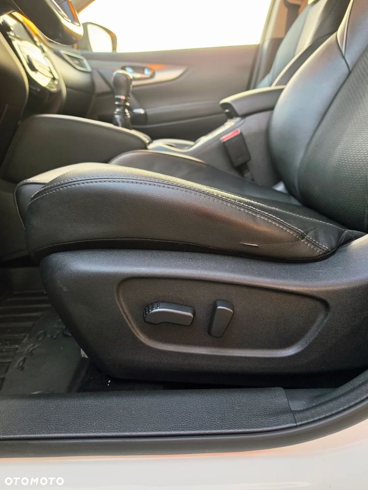 Nissan Qashqai 1.3 DIG-T Tekna - 21