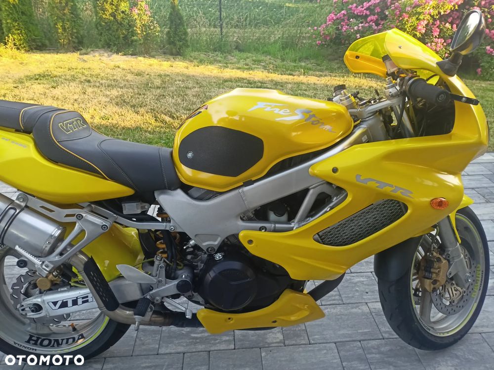 Honda VTR - 1