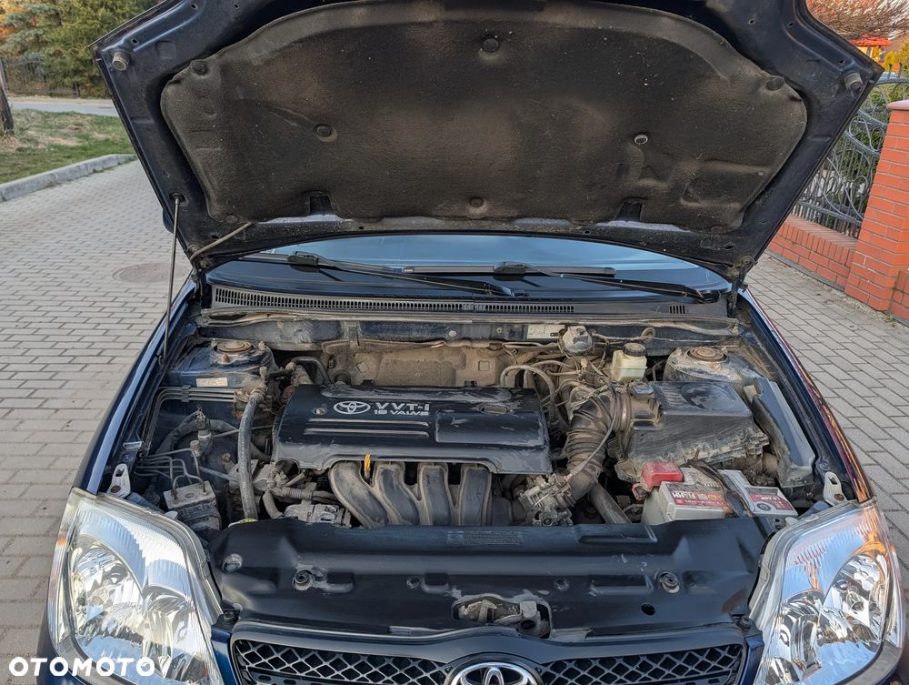 Toyota Corolla 1.6 VVT-i Terra Polaris - 11