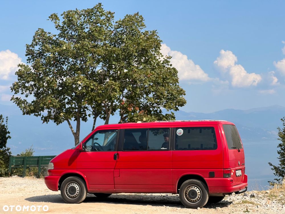 Volkswagen Multivan - 1