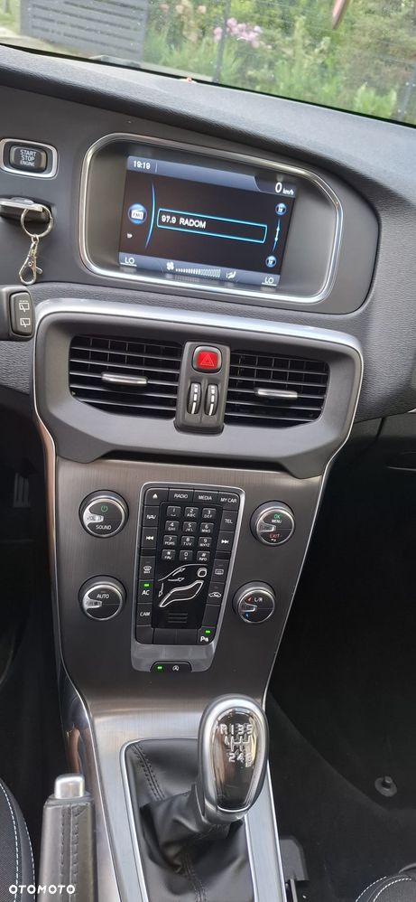 Volvo V40 D2 Momentum - 17
