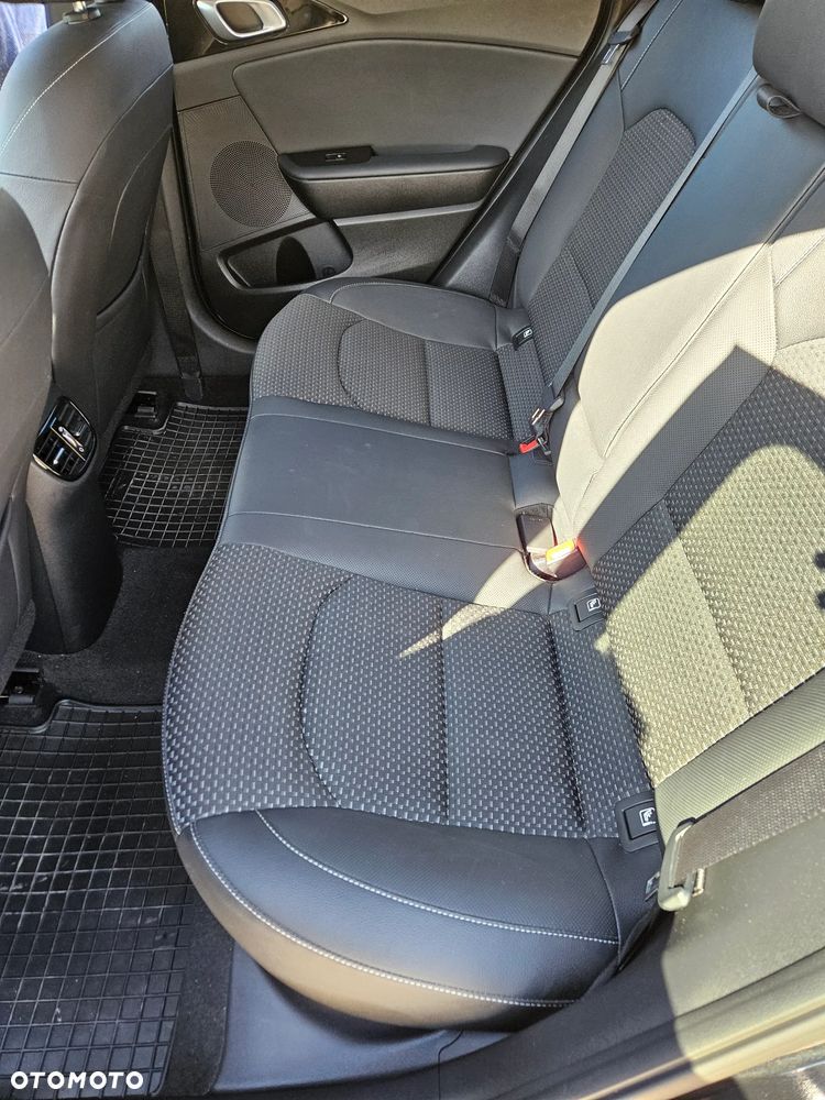 Kia XCeed 1.6 T-GDI L Business Line DCT - 12
