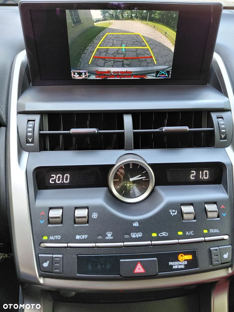 Lexus NX 300h Prestige AWD - 7