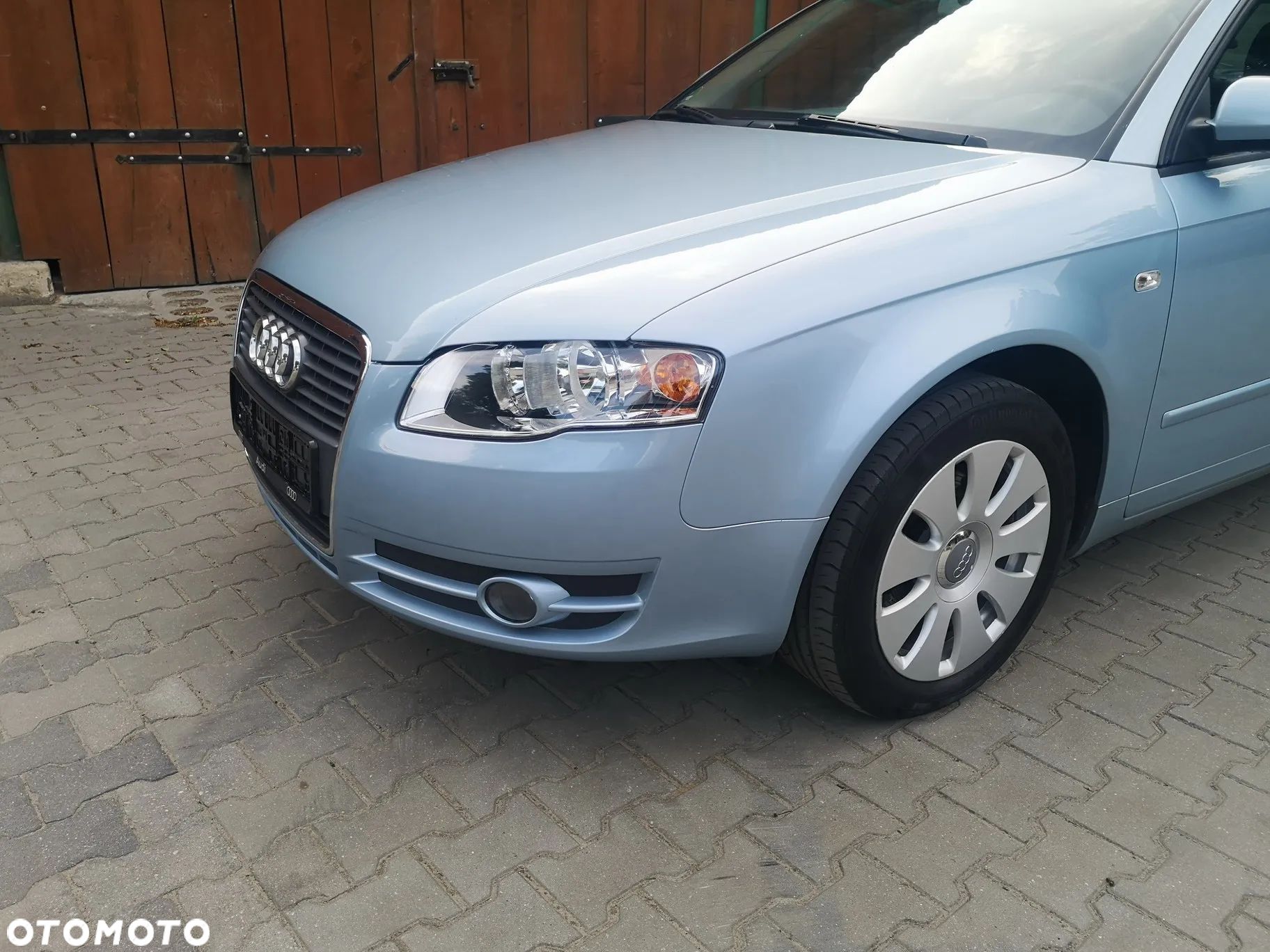 Audi A4 2.0 - 1