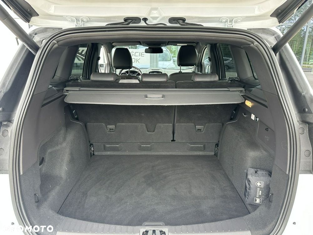 Ford Kuga 1.5 EcoBoost 2x4 ST-Line - 31