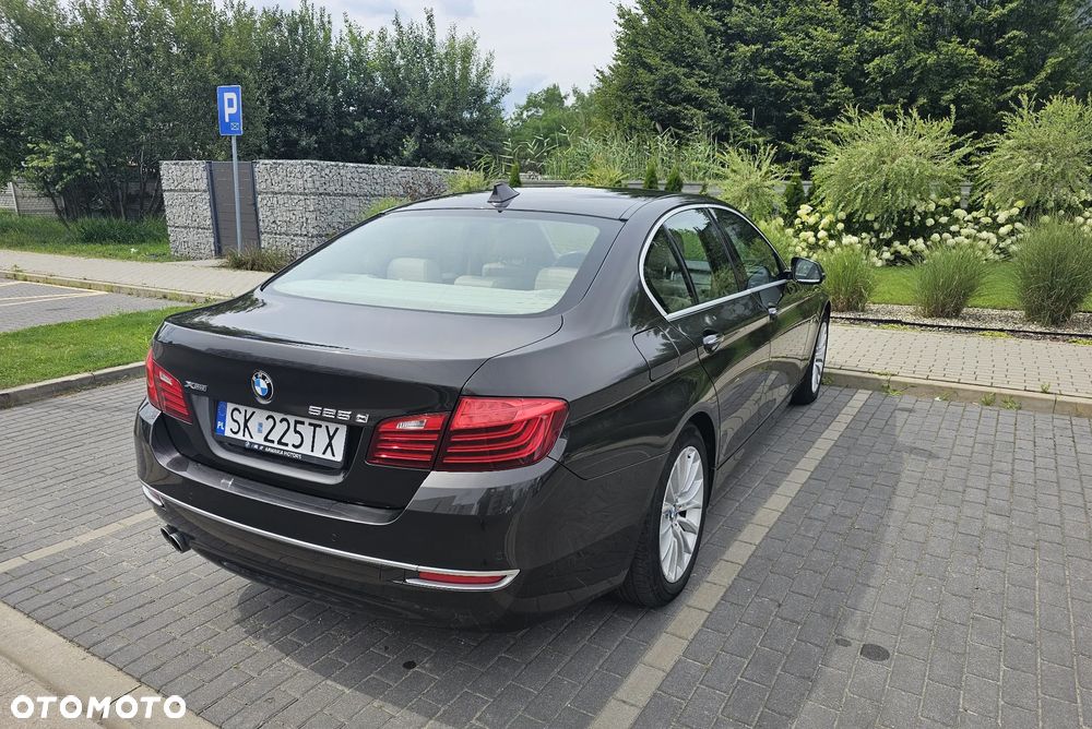 BMW Seria 5 525d xDrive Luxury Line - 2
