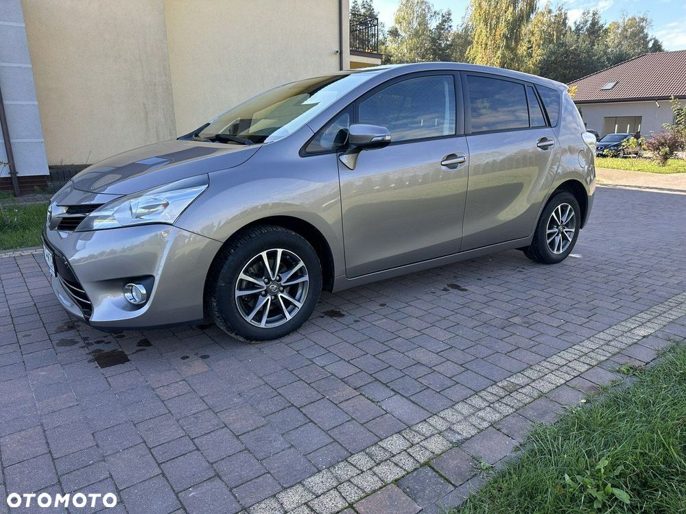 Toyota Verso - 4