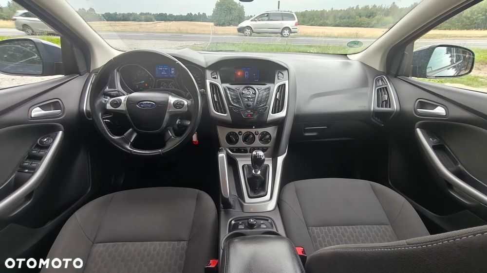 Ford Focus Turnier 1.0 EcoBoost Start-Stopp-System Champions Edition - 17