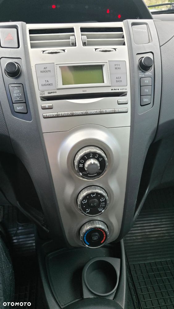 Toyota Yaris 1.0 Luna A/C - 6