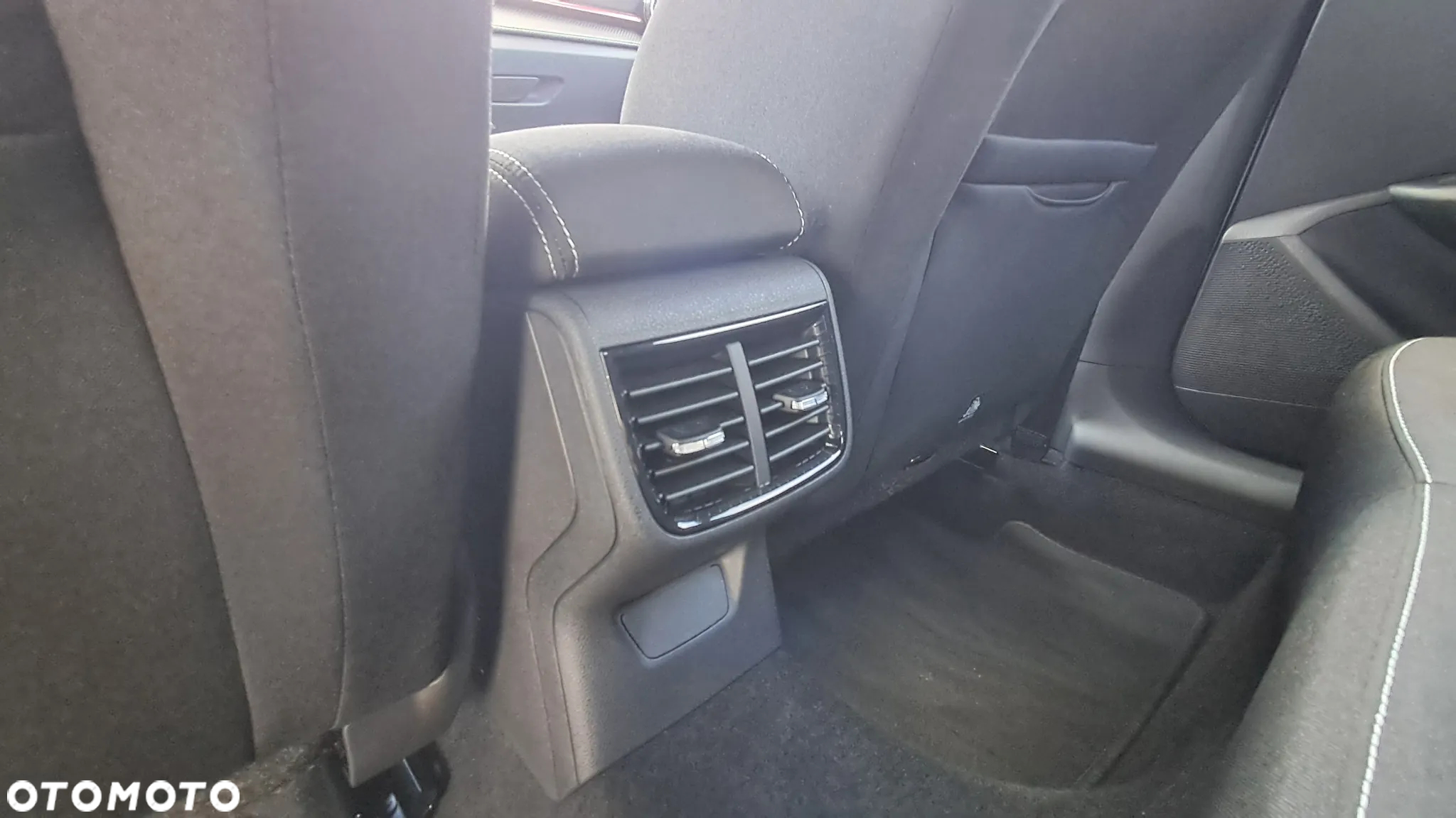 Skoda Fabia 1.0 TSI Monte Carlo - 30