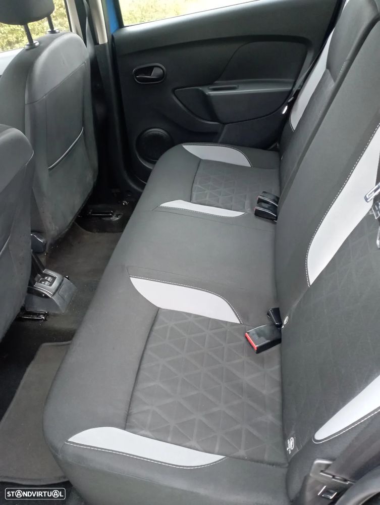 Dacia Sandero 1.5 dCi Stepway - 8