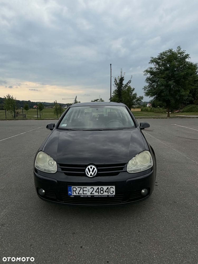 Volkswagen Golf - 2