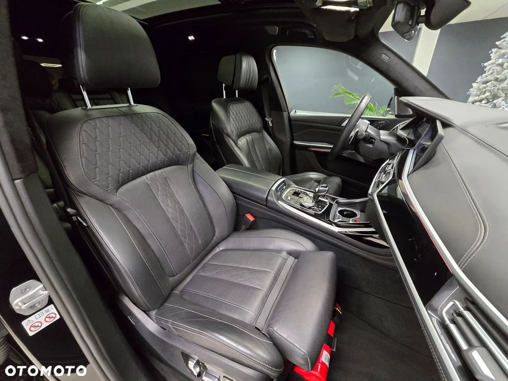 BMW X7 M50d sport - 20