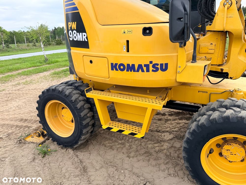 Komatsu 4x4x4 ramię łamane Koparka kołowa KOMATSU  PW98MR-8 10ton 4x4x4 ośki skrętne Ramię 3x łamane BEZ DPF i ADBLUE 4 cyl dodatkowe wyjścia hydr Pług Podpory 2012 szybka zwinna Prosto z importu 1 właściciel Cat TEREX Liebherr Wacker Pw 98 Mr 8 11 - 3