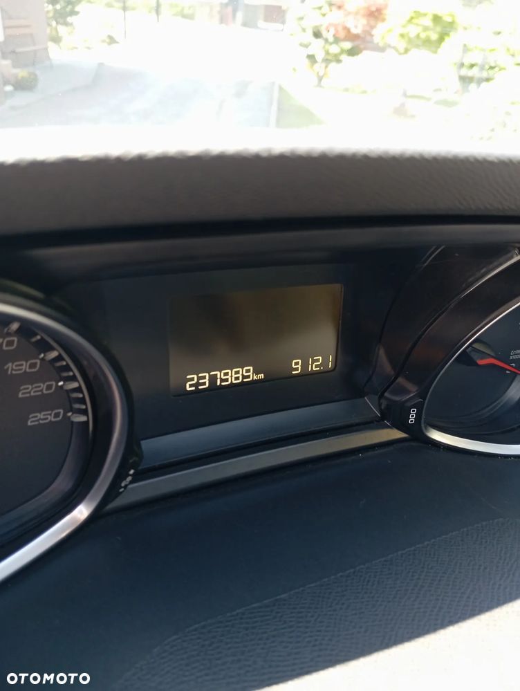 Peugeot 308 1.6 BlueHDi Active S&S - 21