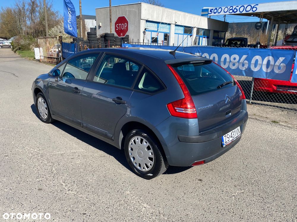 Citroën C4 1.6 16V Confort - 25
